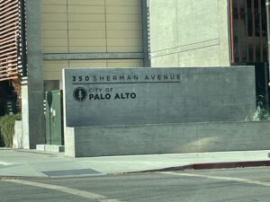 Discover Pal Alto Attractions With Luxurious Limo Service at Black Car Everywhere