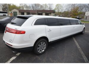 Chicago Stretch Limo: White Limo Stretch