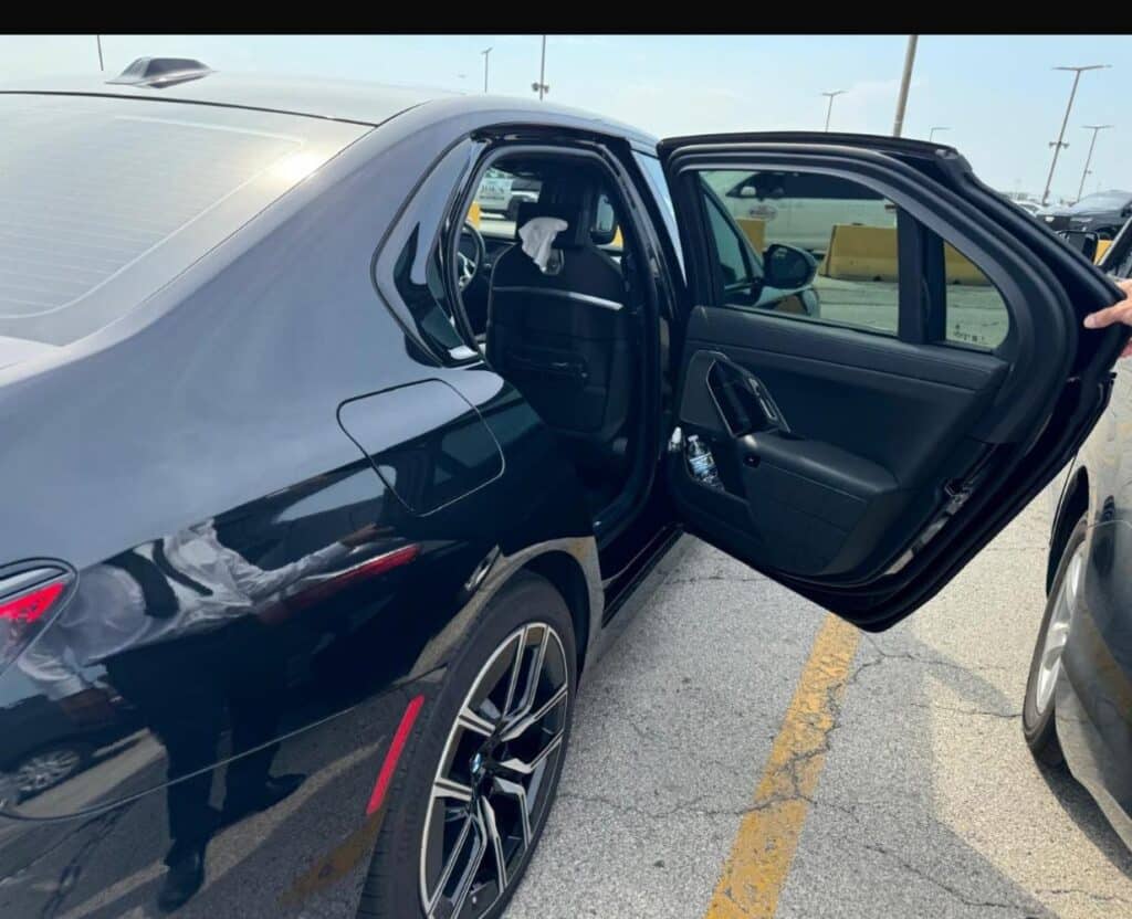 Sideview of Lavish Black Sedan