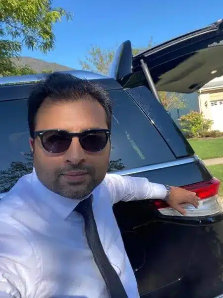 Limousine and Car Service For Airport Transfers