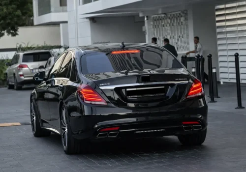 VIP Town cars for private travel