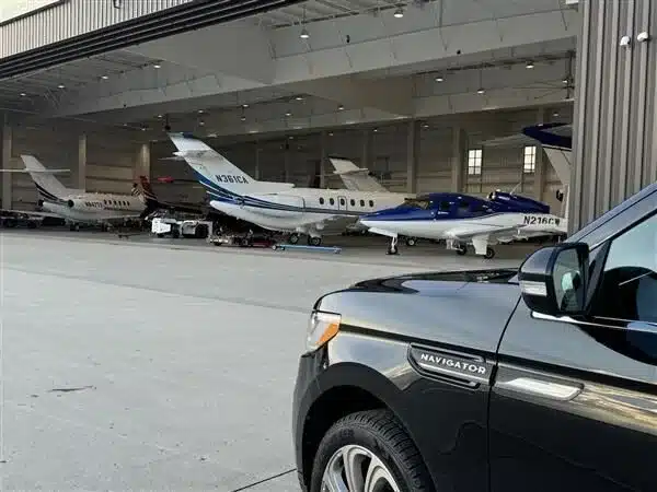 Limo Service To & From Airport
