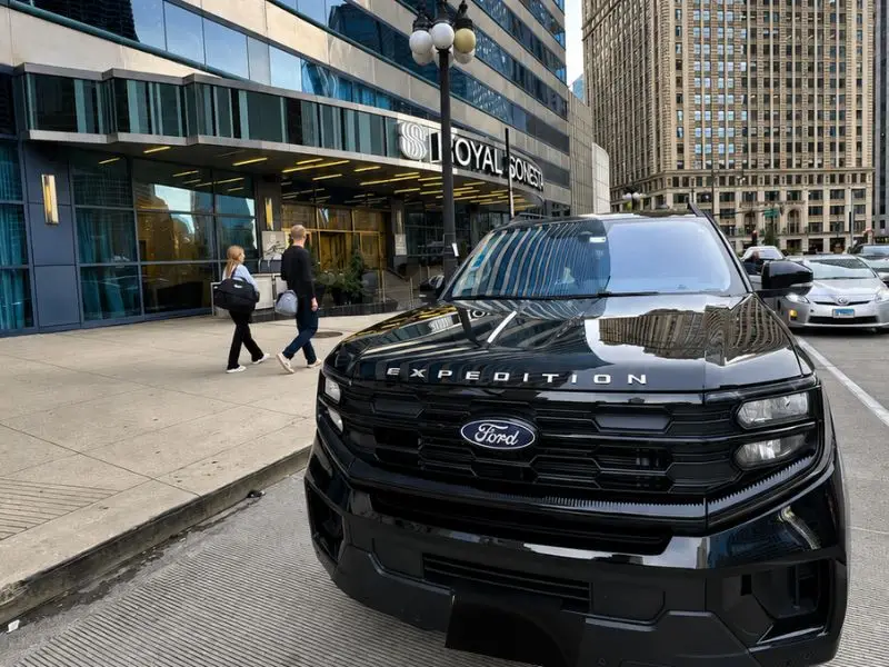 luxury black SUV service