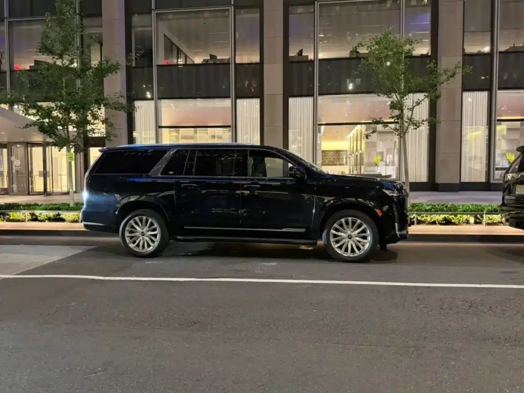 Luxury Lincoln Navigator Service