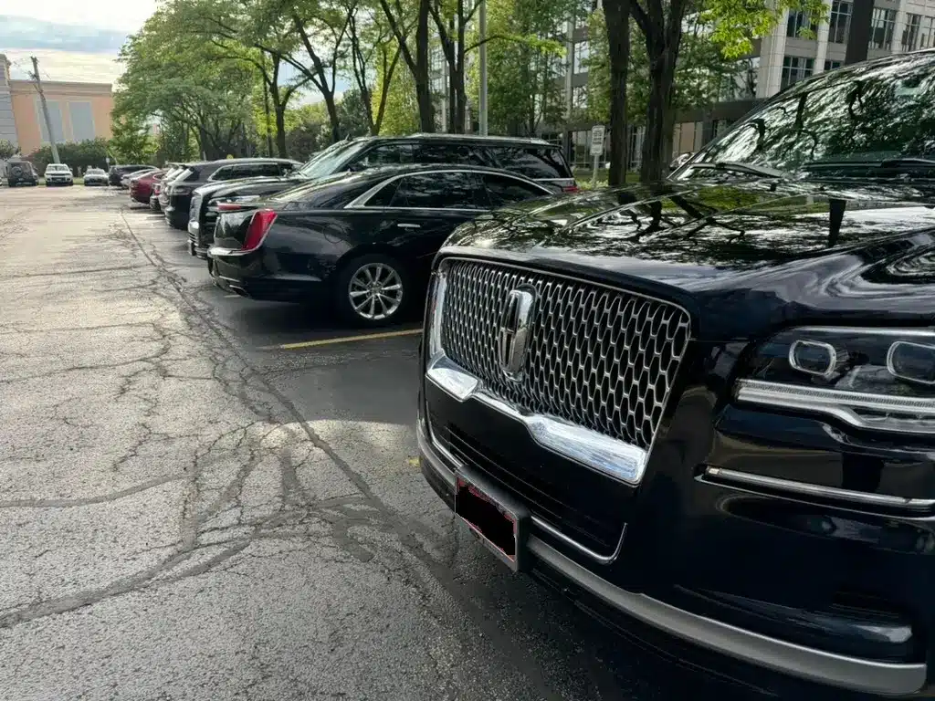 black car everywhere luxury fleet
