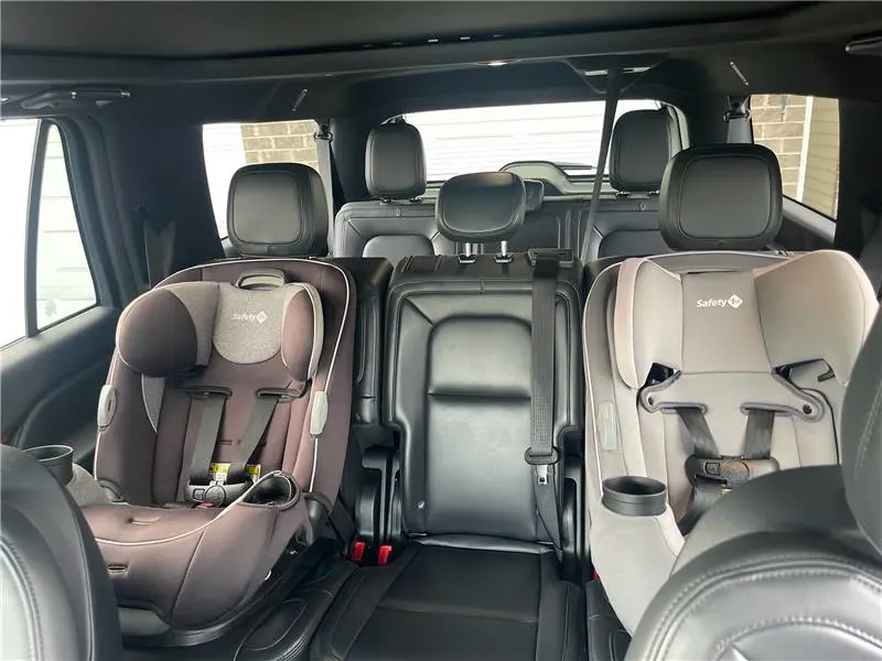 2 forward facing car seats