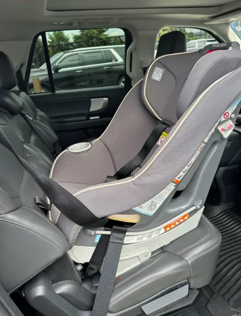 Rare Facing Child Car Seat